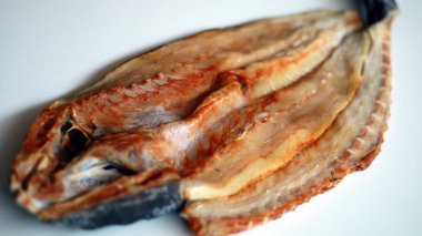 Kurumuş tuzlu balık yakın çekim.