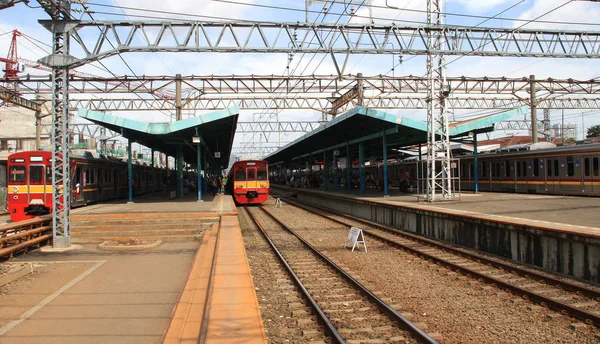 Yakarta Indonesia Noviembre 2017 Tren Estación Tren Manggarai Sur Yakarta —  Fotos de Stock