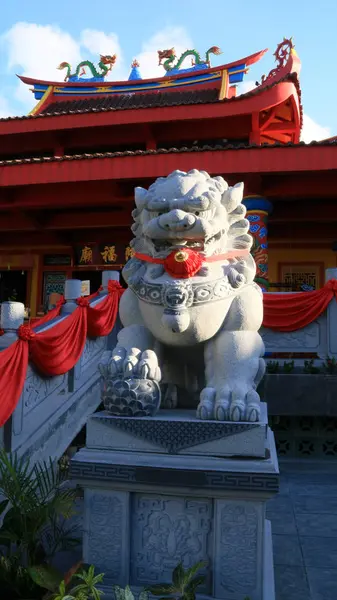 Magelang Indonesien December 2017 Lejon Staty Kinesiskt Tempel Liong Hok — Stockfoto