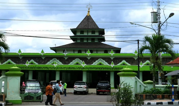 Magelang, Endonezya - 6 Şubat 2018: Magelang Ulu Camii veya Orta Java'da Mescid-i Aksa olarak bilinen.