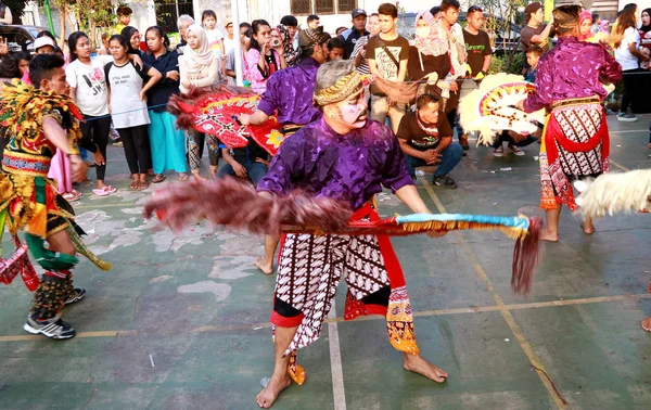 Jacarta Indonésia Maio 2018 Membro Sinar Siswo Magelang Ssm Dançando — Fotografia de Stock