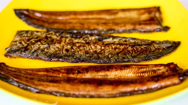 Paling Vissen Unagi Gele Bord Met Witte Achtergrond Klaar Koken — Stockfoto