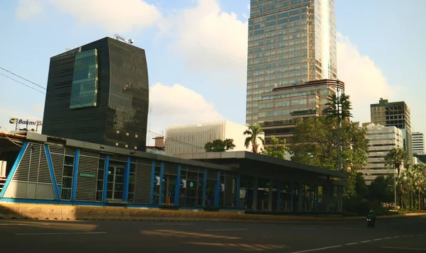 Jakarta Indonesia Marzo 2019 Rifugio Autobus Sarinah Transjakarta Jalan Thamrin — Foto Stock