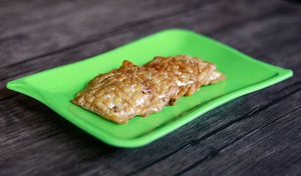 Tempeh Frito Sobre Fondo Madera Alimentos Tradicionales Indonesios — Foto de Stock