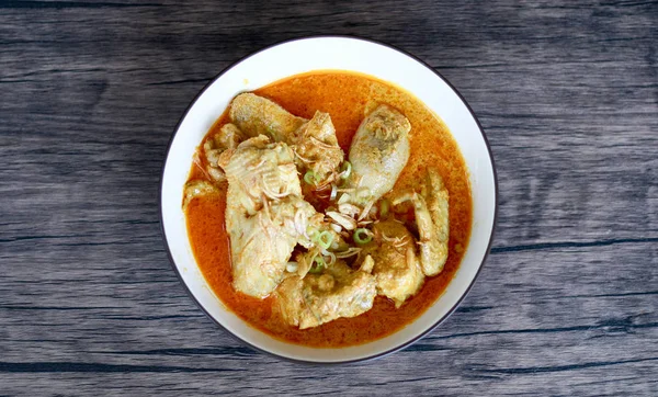 Gulai Ayam Indonesia Atau Kari Ayam Indonesia Dalam Mangkuk Dengan — Stok Foto