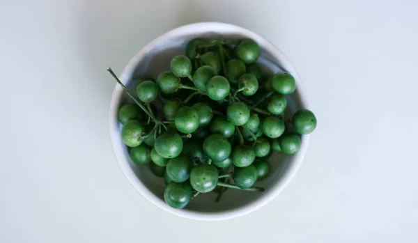 Leunca Solanum Nigrum Sobre Fundo Branco — Fotografia de Stock