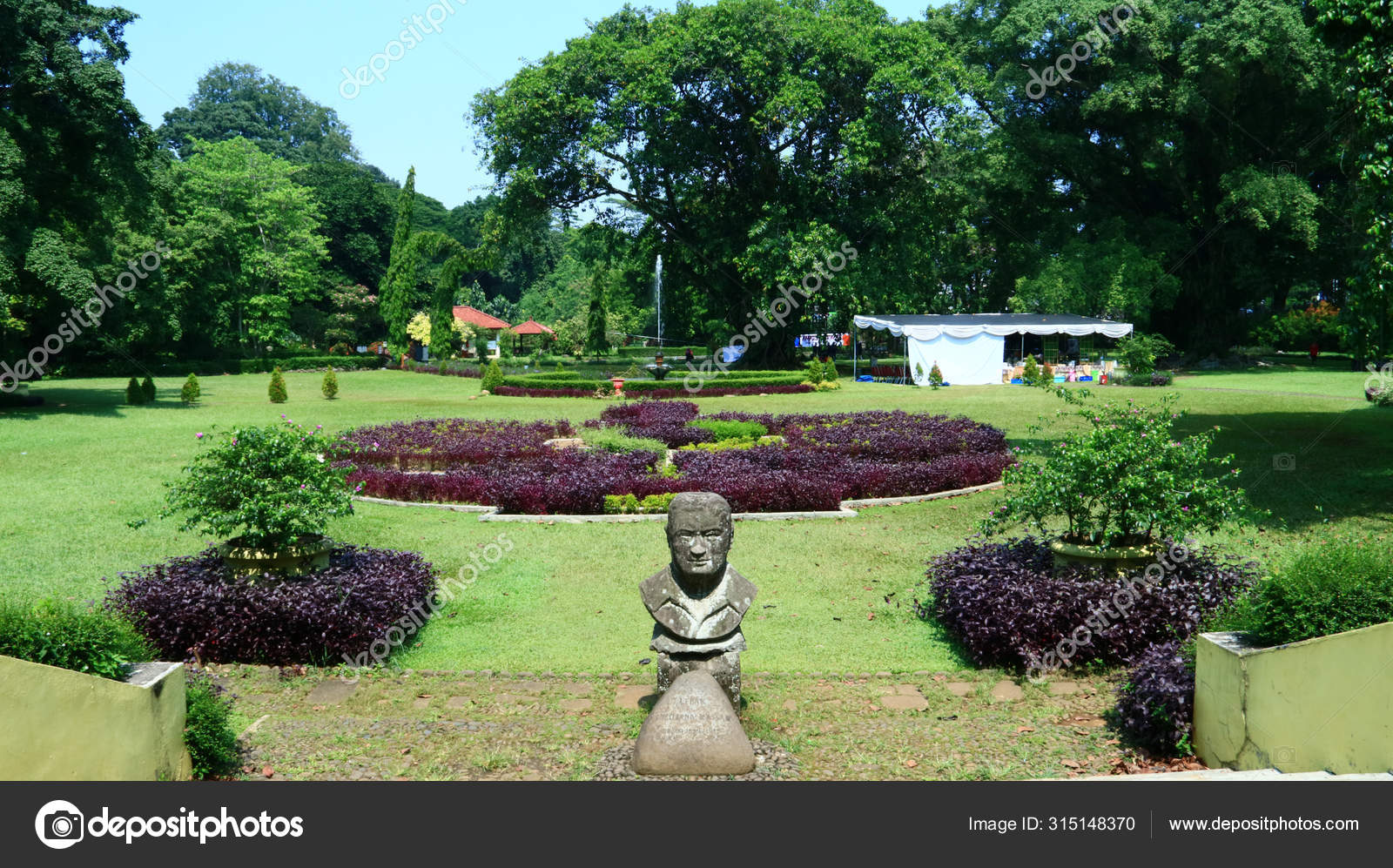 79 Bogor Botanical Gardens Stock Photos Free Royalty Free Bogor Botanical Gardens Images Depositphotos