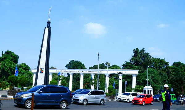 Bogor Indonesia Ottobre 2019 Veduta Del Traffico Fronte Monumento Kujang — Foto Stock