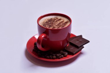 çikolata bir fincan kahveyle