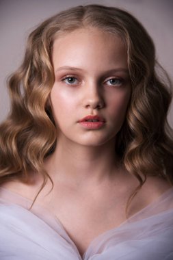 bir kız romantik görüntü