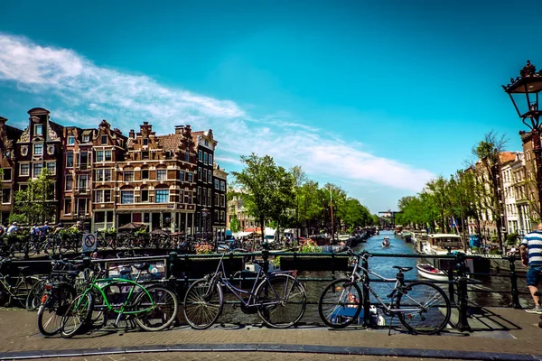 Výhledem Průplav Amsterdam Jízdních Kol — Stock fotografie