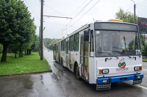 Chernivtsi Ucrania Junio 2018 Trolebús Skoda 15Tr 375 Zlin 366 — Foto de Stock