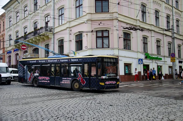 Chernivtsi Ucrania Jule 2018 Trolebús Laz E183 347 Cabalgando Con — Foto de Stock