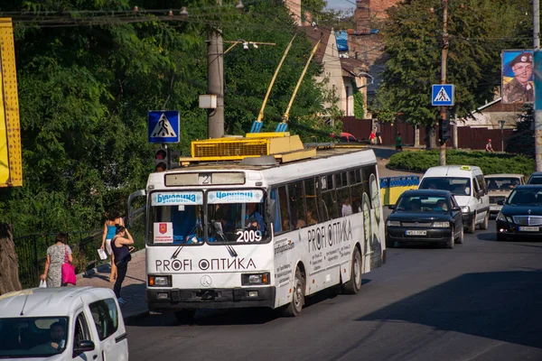Chernivtsi Ukraine Août 2020 Trolleybus Laz 52522 2009 Cheval Avec — Photo