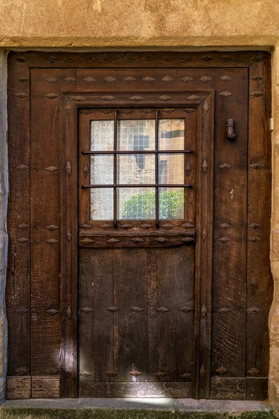 旧木制正门的背景 — 图库照片