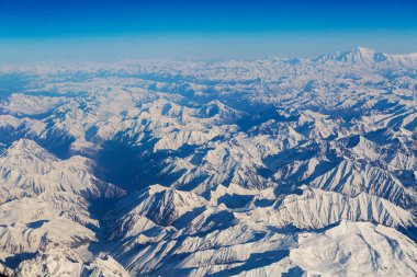 Kuş bakışı Himalaya aralığının Leh Ladakh Hindistan giderken ne güzel.