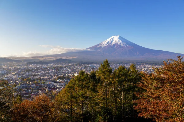 Fuji Auf Blauem Himmel Mit Kawaguchiko Stadt Von Aussichtspunkt Hintergrund — Stockfoto