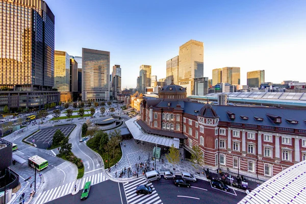 Japan-aug 20 2019-uitzicht op het treinstation van Tokio — Stockfoto