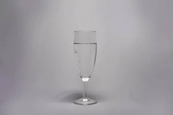 まだ生命の水のガラス — ストック写真