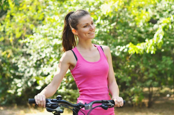 Young Sporty Woman Walking Park Bicycle — Stock Photo, Image