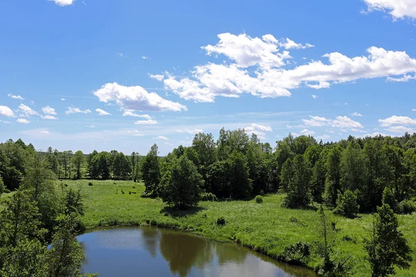 sonsuz alanları ve sarma nehirler