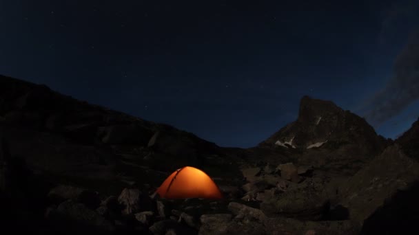 Timelapse of the dawn in the mountains. — Stock Video