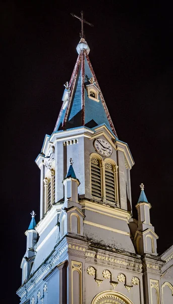 Iglesia San Alfonso Por Noche Iluminada Con Sus Torres Hermosos —  Fotos de Stock