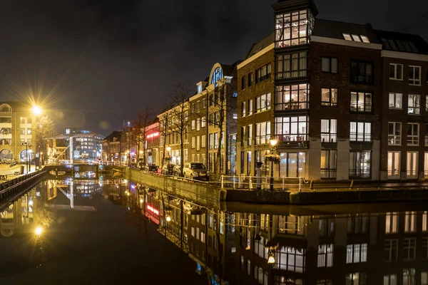 Алалмаар Нідерланди Січень 2018 Вид Каналів Алалмаар Старі Нові Будівлі — стокове фото