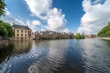 Hollanda-Haziran 2019: müze Mauritshuis Binnenhof (Hollanda Parlamentosu), Lahey (den Haag), Hollanda