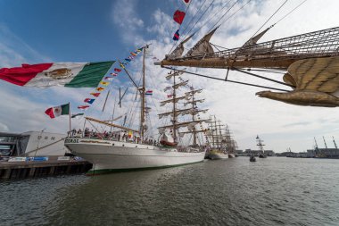 Hollanda-Haziran 2019: Scheveningen, Hollanda Sail. Scheveningen 'de Yelkenli tekneler