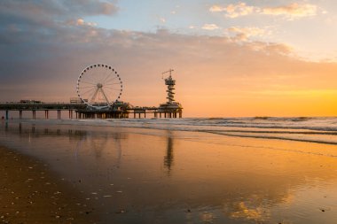 Scheveningen iskelesinde dönme dolap, Lahey, Hollanda