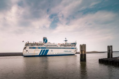 Ağustos 2020, Hollanda 'nın Harlingen limanında gemi turu (Friesland)