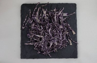 Salata kebabsfresh domates ürün tablo üzerinde masasımodern salata ürün