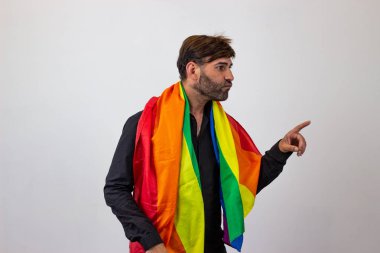 Eşcinsel gurur hareketi Lgbt Rain ile yakışıklı genç adam Portresi