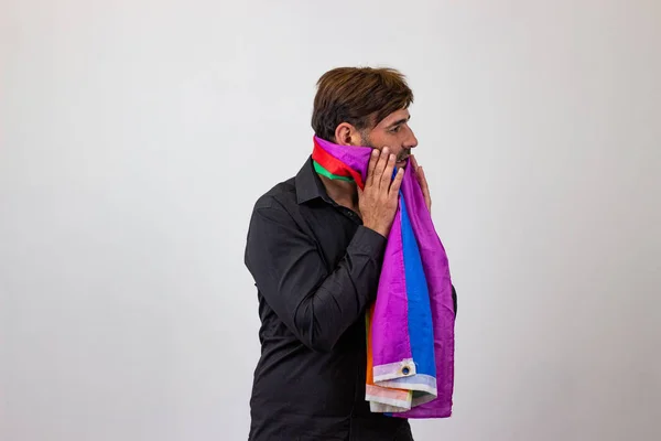 Eşcinsel gurur hareketi Lgbt Rain ile yakışıklı genç adam Portresi