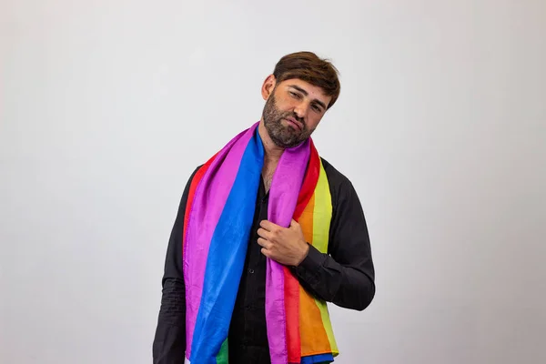 Eşcinsel gurur hareketi Lgbt Rain ile yakışıklı genç adam Portresi