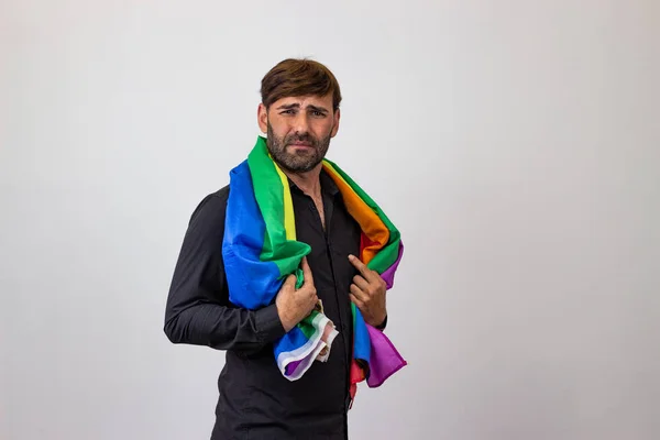 Eşcinsel gurur hareketi Lgbt Rain ile yakışıklı genç adam Portresi