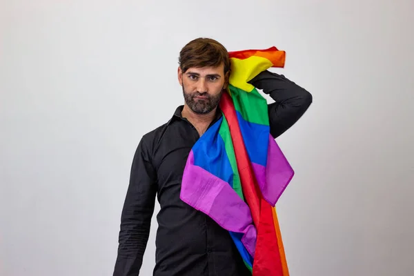 Eşcinsel gurur hareketi Lgbt Rain ile yakışıklı genç adam Portresi