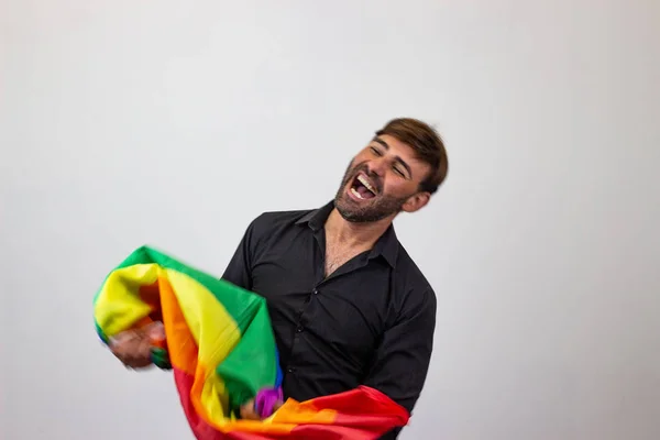 Eşcinsel gurur hareketi Lgbt Rain ile yakışıklı genç adam Portresi