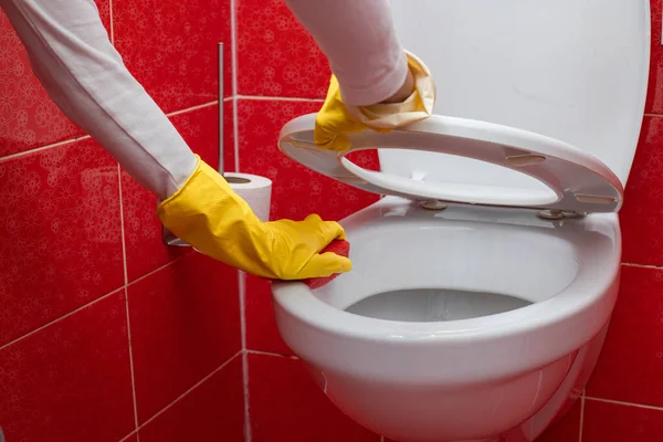 Hands Yellow Rubber Gloves Wash Toilet Seat Cleaning Toilet Room — Stock Photo, Image