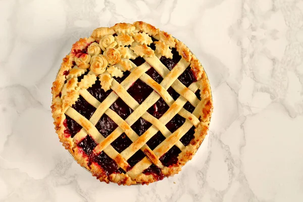 Torta Cereja Americana Caseira Estilo Antigo Clássico Com Uma Treliça — Fotografia de Stock