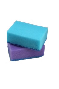 yemekleri mavi ve leylak yıkamak için 2 sünger beyaz izole