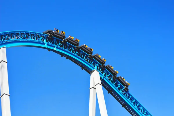 Saint Petersburg Russia April People Having Fun Ride Blue Roller — Stock Photo, Image