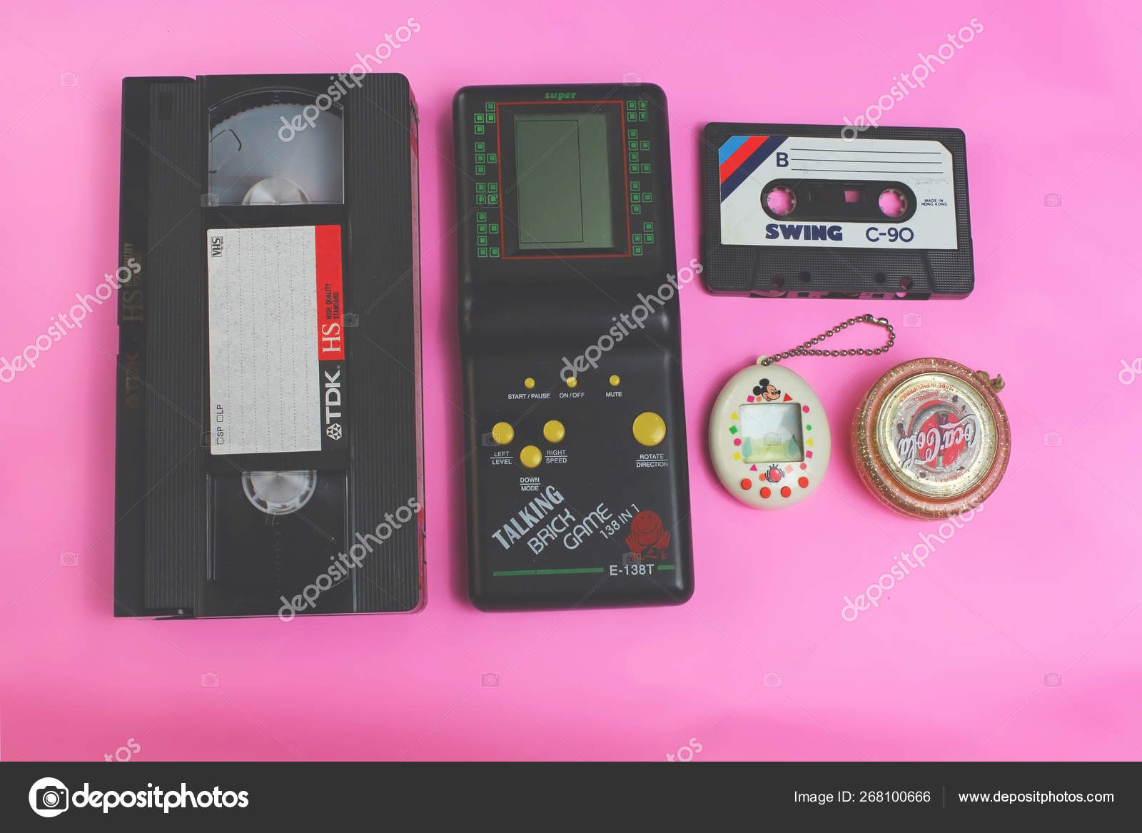 Санкт Петербург Россия Марта 2019 Года Ретро Игра Tamagotchi.