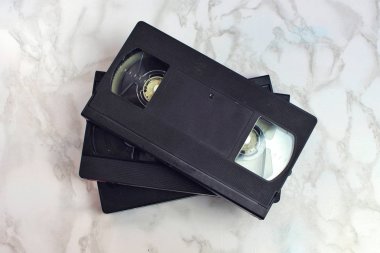 video vhs retro vintage kaset 70s, 80s, pembe arka plan 90s tarzı