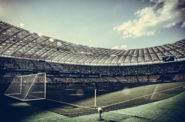 Kiev, Ukrayna - 26 Mayıs 2018: Görünüm içinde 2018 önce Milli Güvenlik Olimpiyskiy stadyum Uefa Şampiyonlar Ligi Finali maç Real Madrid ve Liverpool Kiev, Ukrayna arasında