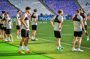 Kiev, Ukrayna - 26 Mayıs 2018: Eğitim 2018 Uefa Şampiyonlar Ligi final maçında Real Madrid ve Liverpool, Ukrayna arasında önce bir Liverpool futbol oyuncuları