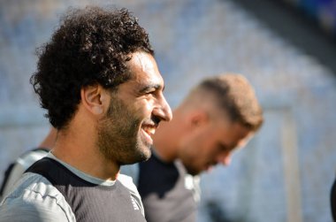 Kiev, Ukrayna - 26 Mayıs 2018: Mohamed Salah ve eğitim 2018 Uefa Şampiyonlar Ligi final maçında Real Madrid ve Liverpool, Ukrayna arasında önce bir Liverpool futbol oyuncuları