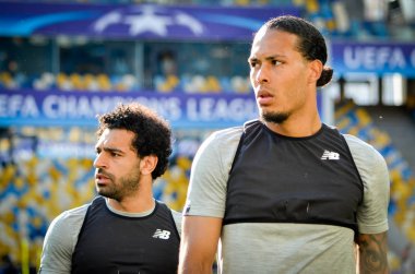 Kiev, Ukrayna - 26 Mayıs 2018: Virgil van Dijk ve eğitim 2018 Uefa Şampiyonlar Ligi final maçında Real Madrid ve Liverpool, Ukrayna arasında önce bir Liverpool futbol oyuncuları