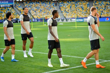 Kiev, Ukrayna - 26 Mayıs 2018: Eğitim 2018 Uefa Şampiyonlar Ligi final maçında Real Madrid ve Liverpool, Ukrayna arasında önce bir Liverpool futbol oyuncuları